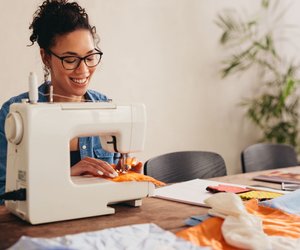 Kleider-Upcycling: Diese 10 DIY-Ideen bringen euch zum Staunen!