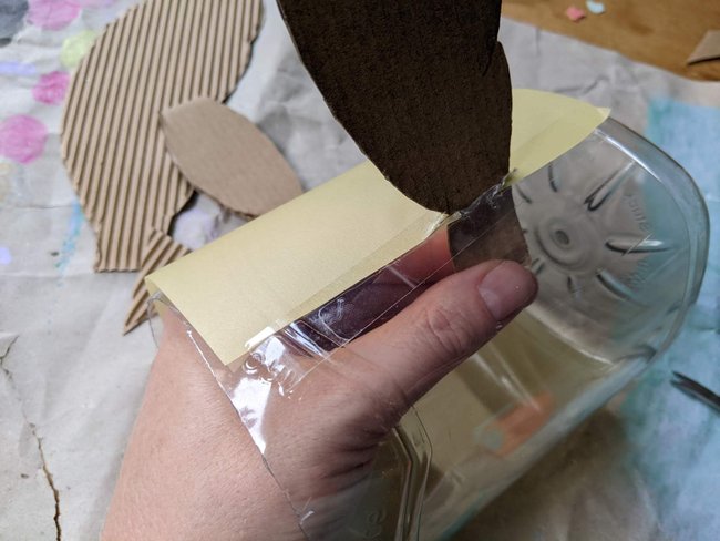 Laterne basteln aus Plastikflaschen