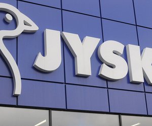 Tassen stilvoll verstauen: So wird dein Jysk-DIY zum Highlight in der Küche