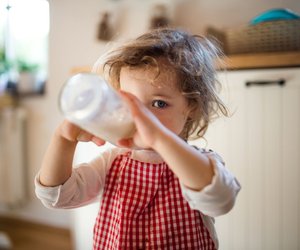 Was ist Kindermilch und braucht mein Kind das?