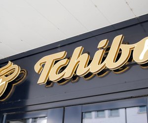 Verschönere deinen Vorgarten: Mit diesen Tchibo-Boxen versteckst du deine Mülltonnen elegant