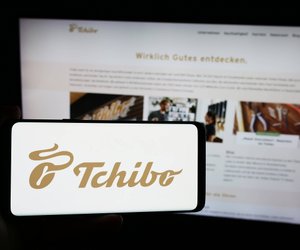 Tchibos Geheimwaffe: So einfach reinigst du deine Matratze