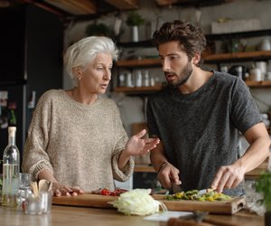 Boomer aufgepasst: 7 nervige Angewohnheiten, die dich schneller alt und unbeliebt machen als jede Falte