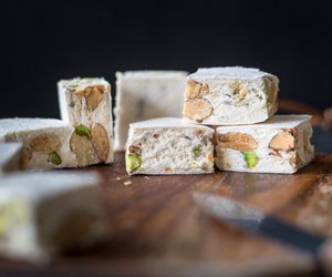 Ist Nougat vegan und woraus besteht die Konfektmasse?