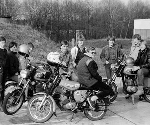 Von Schwalbe bis ETZ: Die Motorradgeschichte der DDR in Bildern