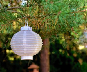 Diese Solar-Lampion-Lichterkette von Rossmann zaubert stimmungsvolles Licht