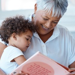 Psychologie: 8 Gründe, warum die Verbindung zu Oma und Opa unbezahlbar ist