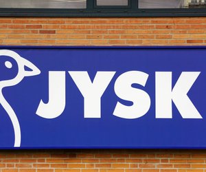 Flausch in Beige: Das Jysk‑Kissen für deinen Cozy‑Look