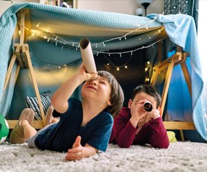 Kinderspiele für drinnen: 50 geniale Spielideen für regnerische Tage